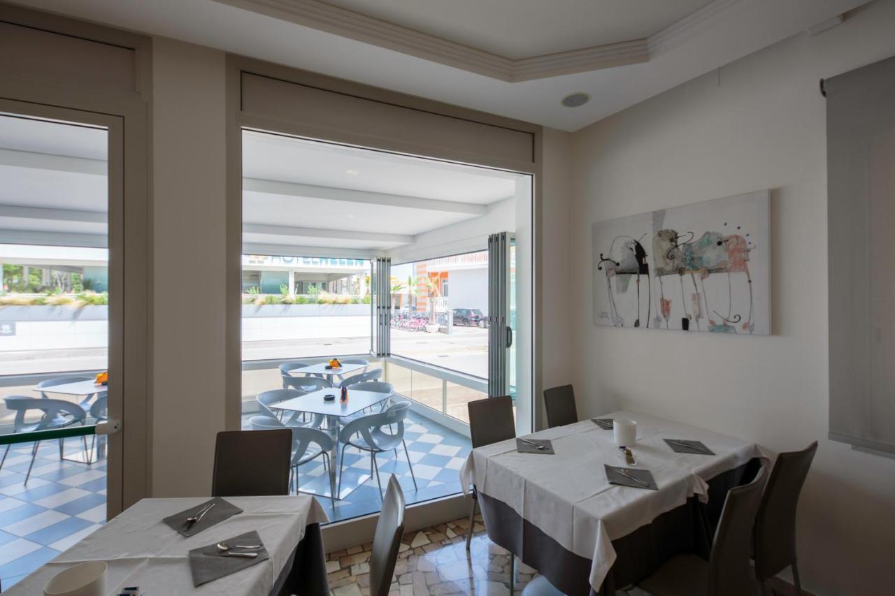 Hotel Bristol Caorle Buitenkant foto