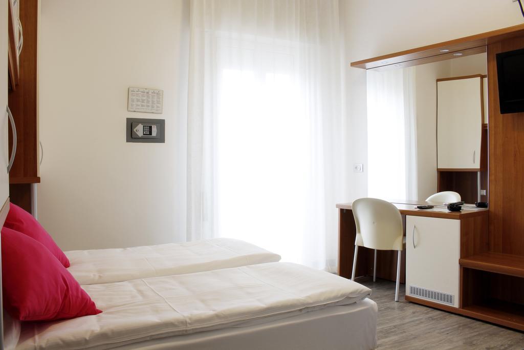 Hotel Bristol Caorle Buitenkant foto