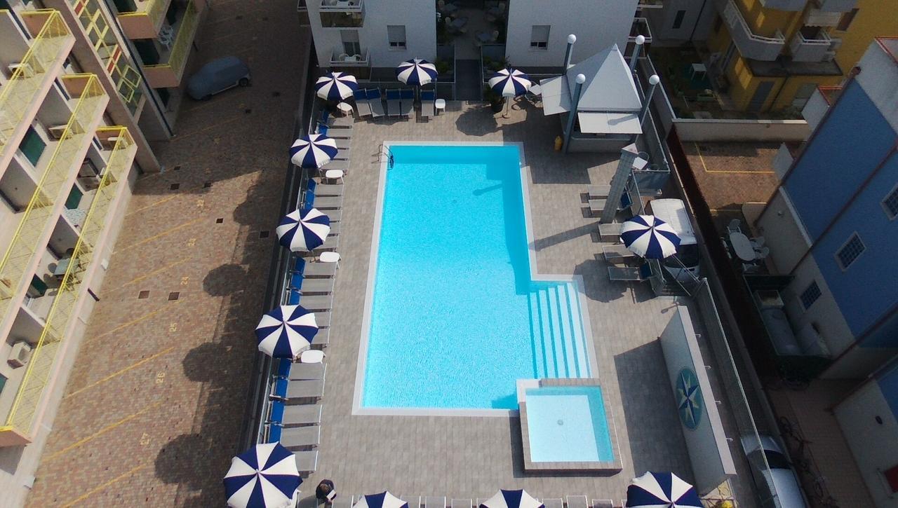 Hotel Bristol Caorle Buitenkant foto